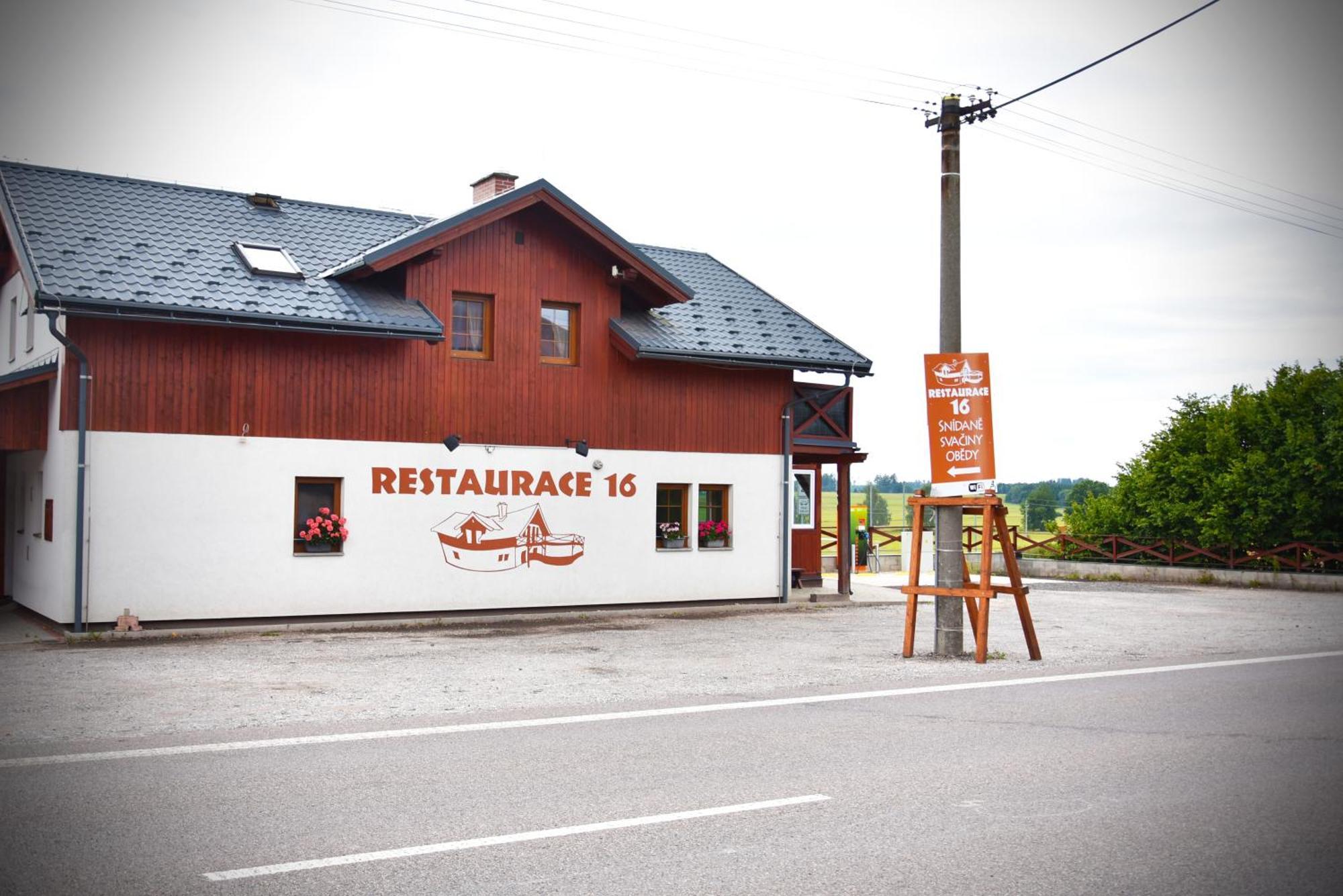 Appartamento Restaurace 16 Horka u Stare Paky