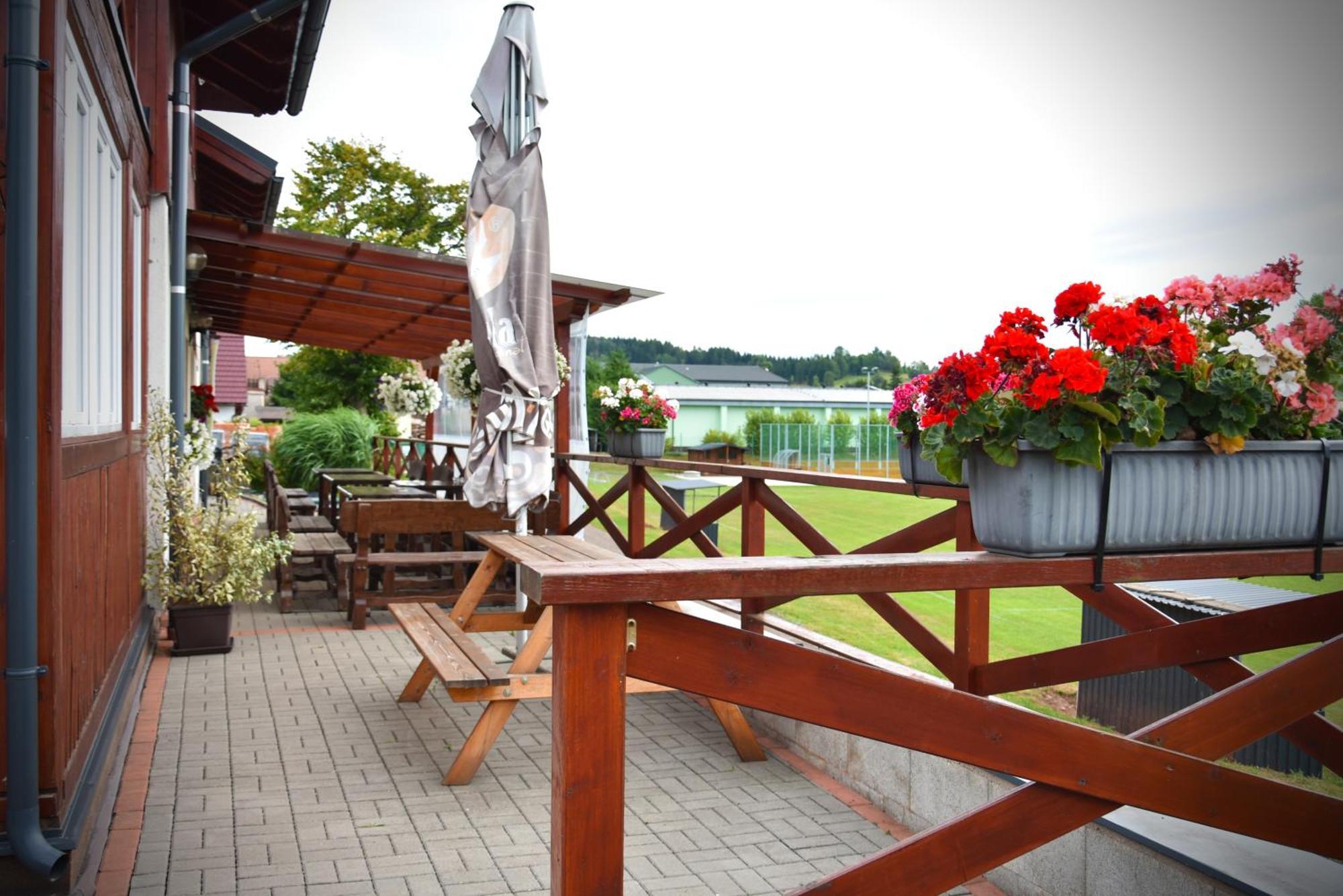 Restaurace 16 * Horka u Stare Paky